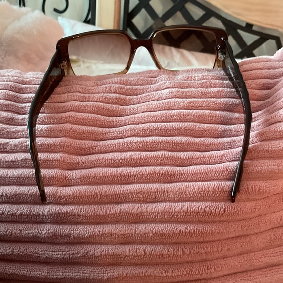 Chanel Rectangular Sunglasses in EUC $150 No scratches or sign of wear. See pics - Picture 12 of 15